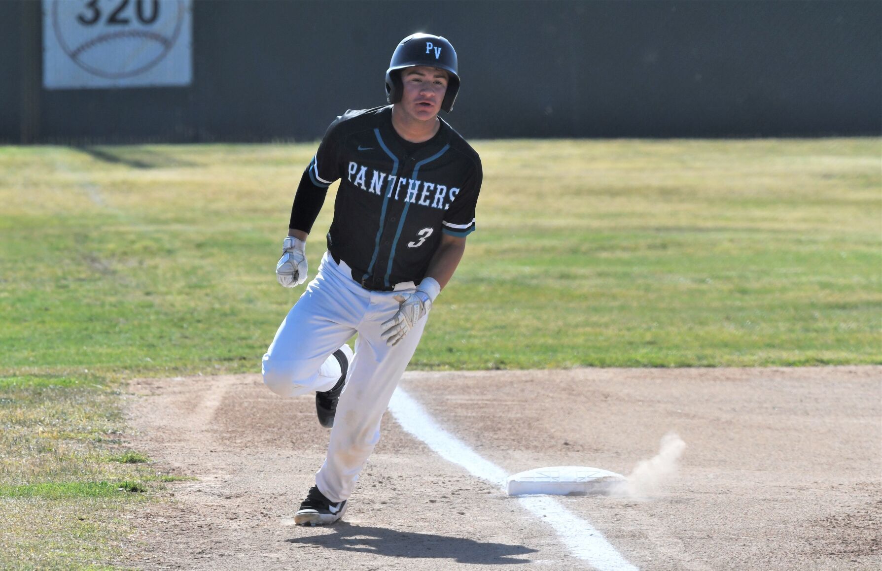 051222 MBHS PVHS BSB 06.JPG